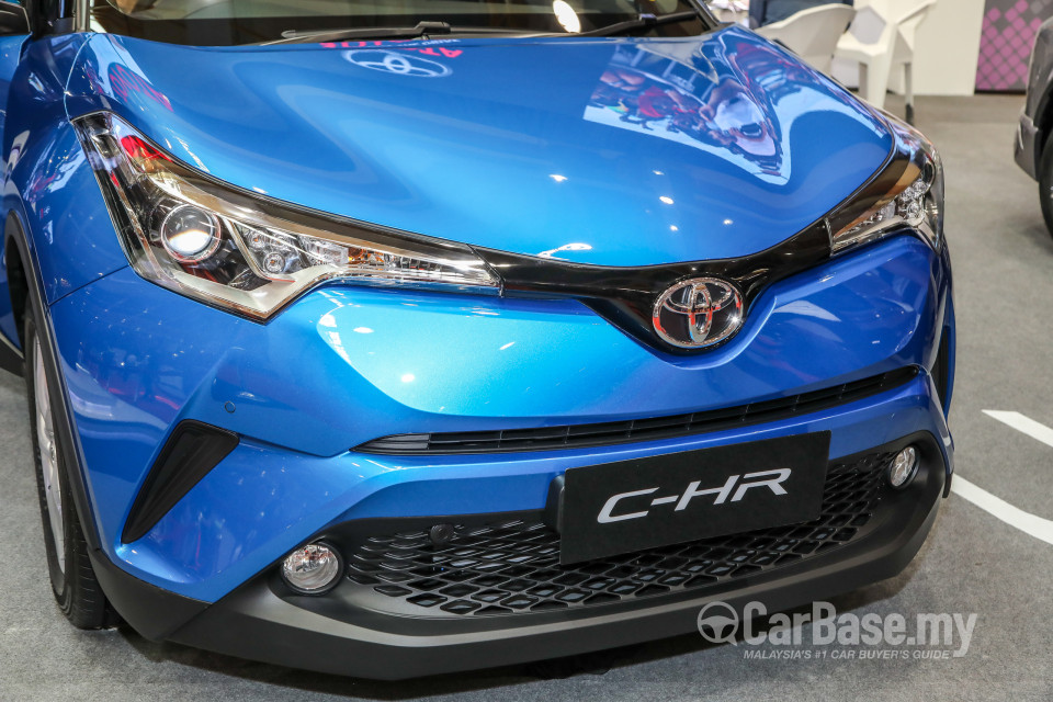 Toyota C-HR Mk1 (2018) Exterior