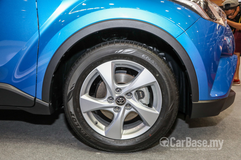 Toyota C-HR Mk1 (2018) Exterior