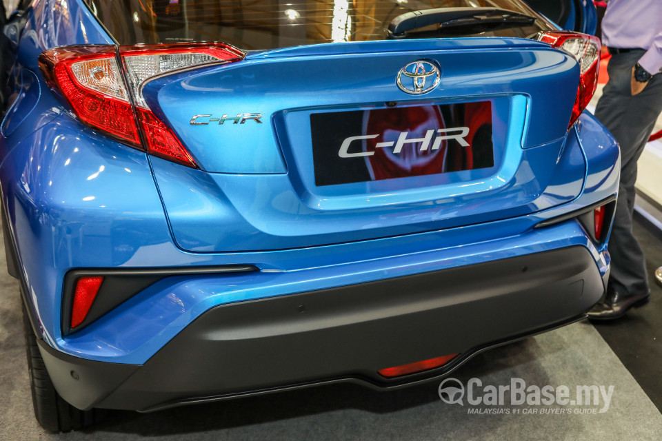 Toyota C-HR Mk1 (2018) Exterior