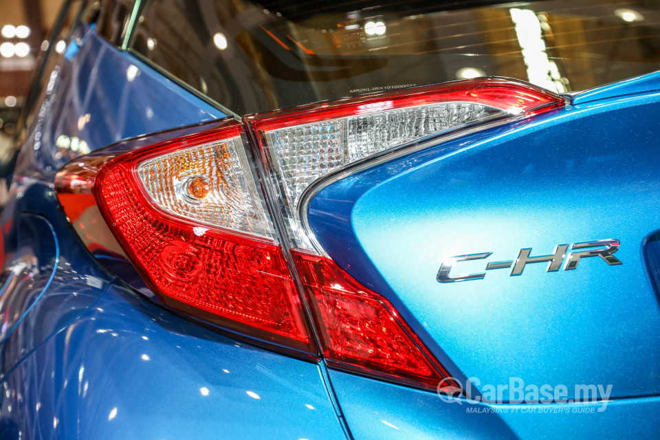 Toyota C-HR Mk1 (2018) Exterior