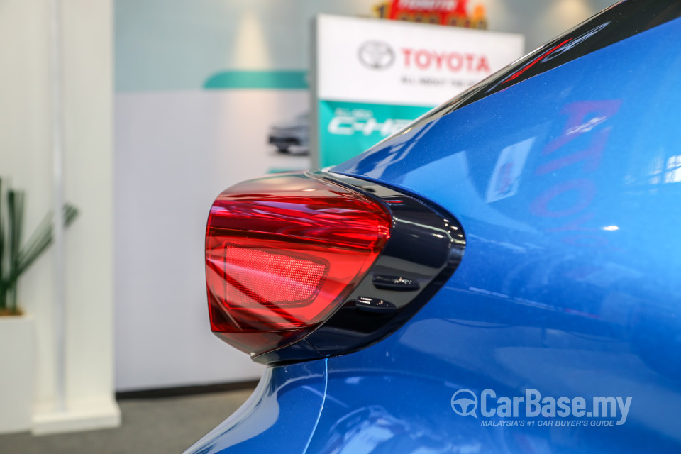 Toyota C-HR Mk1 (2018) Exterior