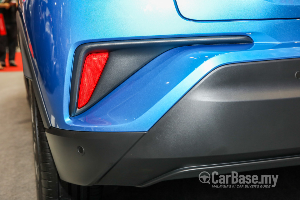 Toyota C-HR Mk1 (2018) Exterior