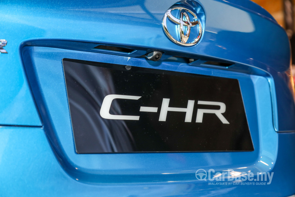 Toyota C-HR Mk1 (2018) Exterior