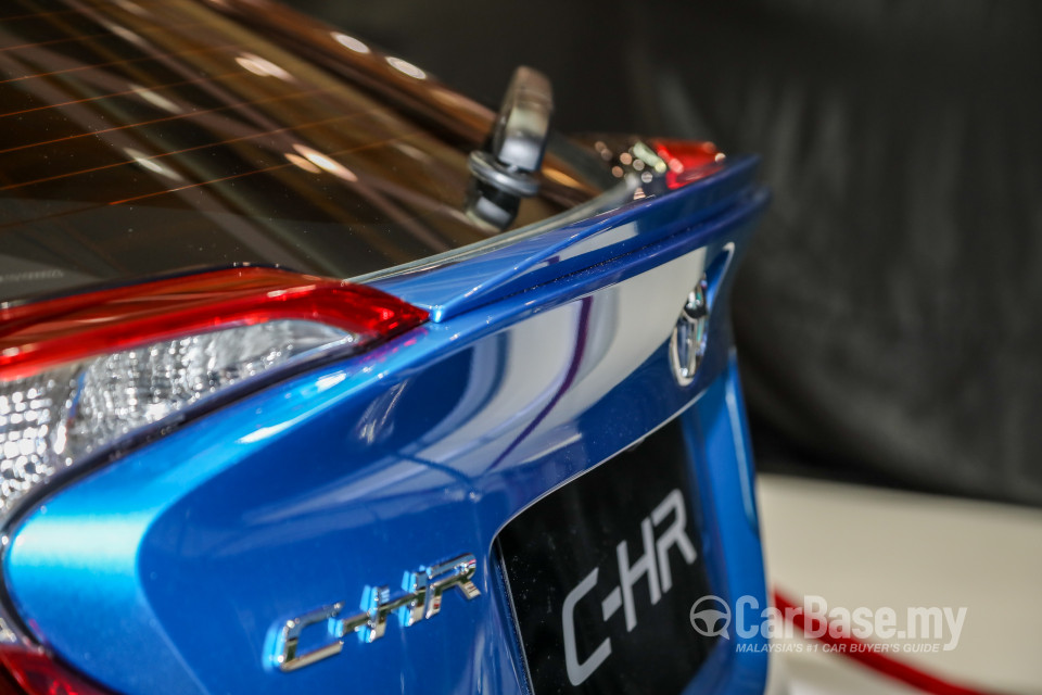 Toyota C-HR Mk1 (2018) Exterior
