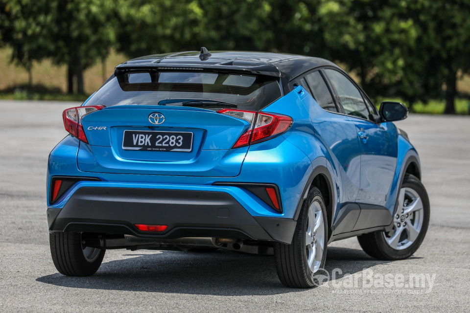 Toyota C-HR Mk1 (2018) Exterior