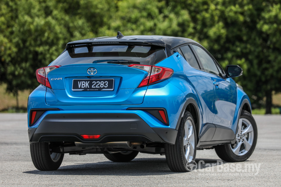 Toyota C-HR Mk1 (2018) Exterior