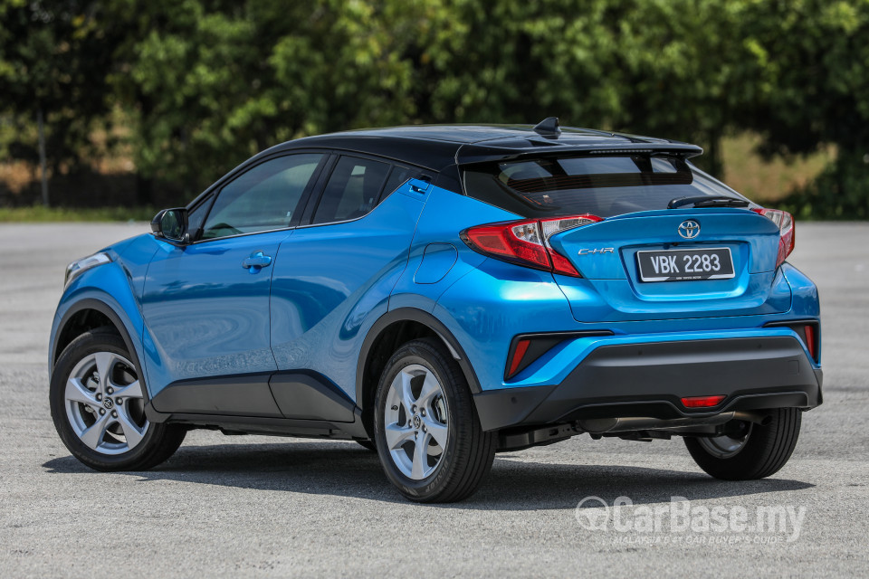 Toyota C-HR Mk1 (2018) Exterior