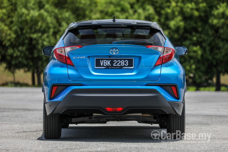 Toyota C-HR Mk1 (2018) Exterior