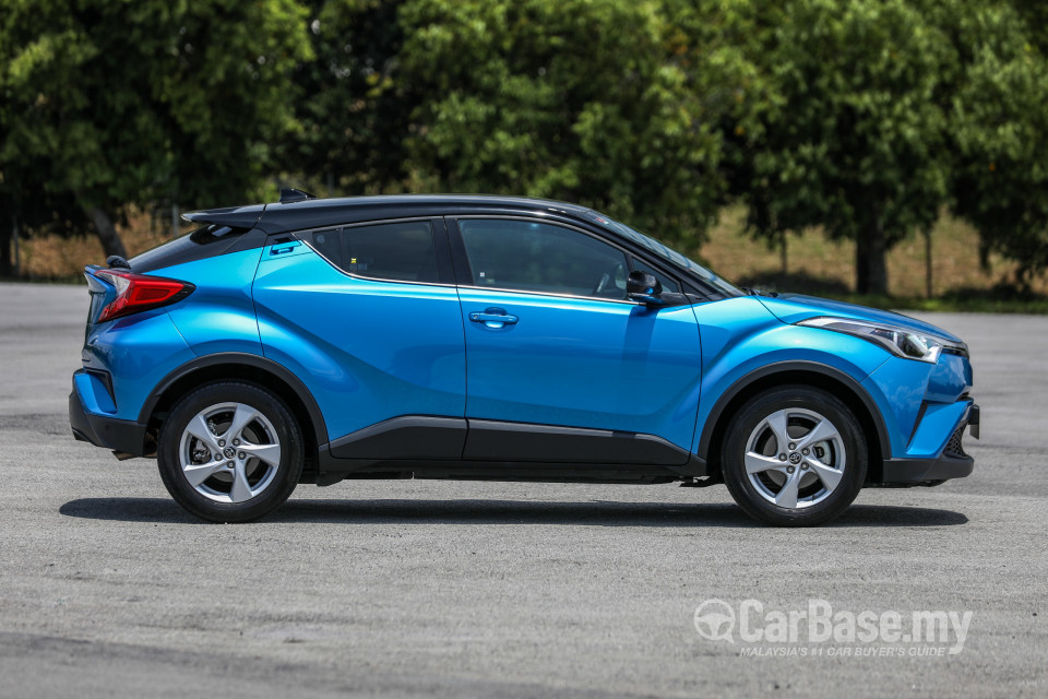 Toyota C-HR Mk1 (2018) Exterior