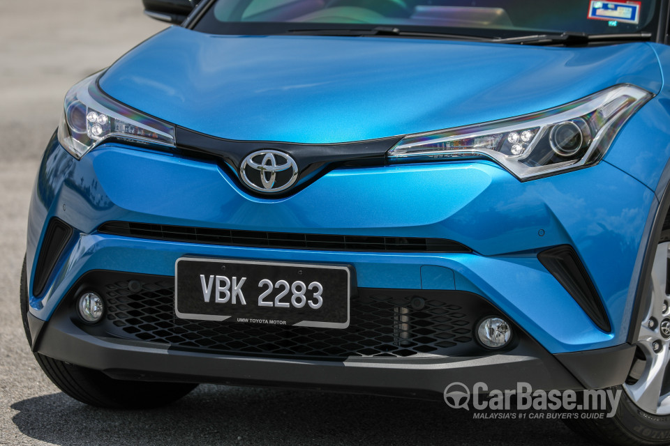 Toyota C-HR Mk1 (2018) Exterior
