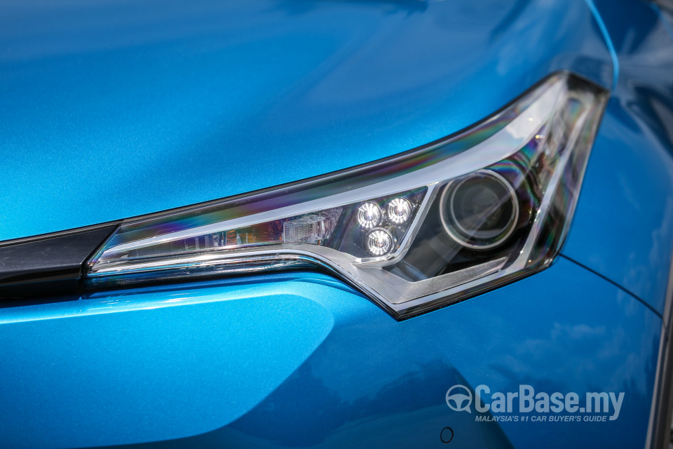 Toyota C-HR Mk1 (2018) Exterior