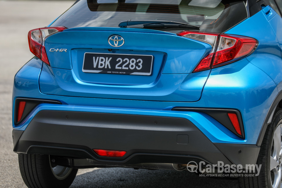Toyota C-HR Mk1 (2018) Exterior