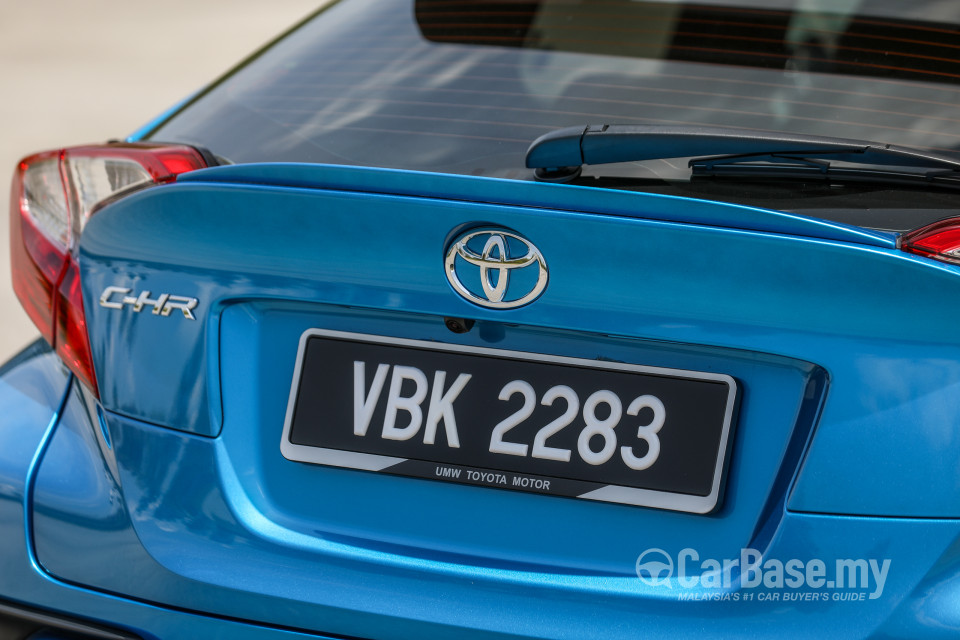 Toyota C-HR Mk1 (2018) Exterior