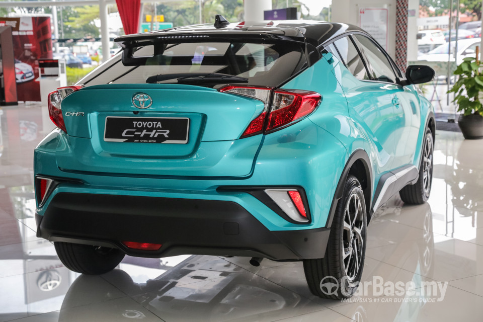 Toyota C-HR Mk1 (2018) Exterior