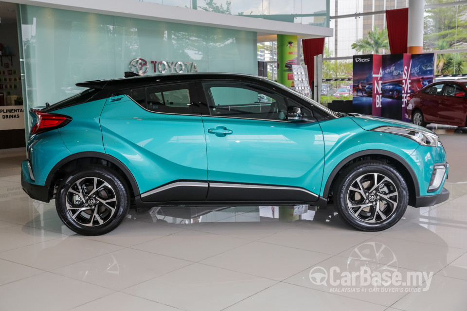 Toyota C-HR Mk1 (2018) Exterior