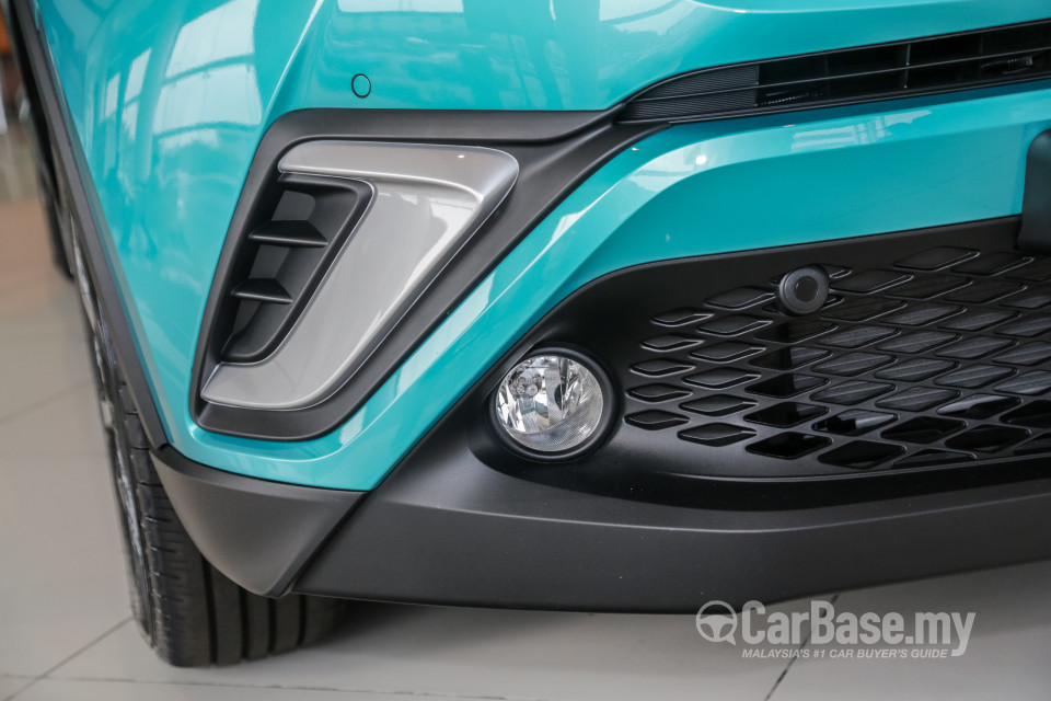 Toyota C-HR Mk1 (2018) Exterior