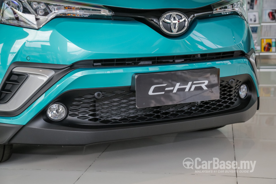 Toyota C-HR Mk1 (2018) Exterior