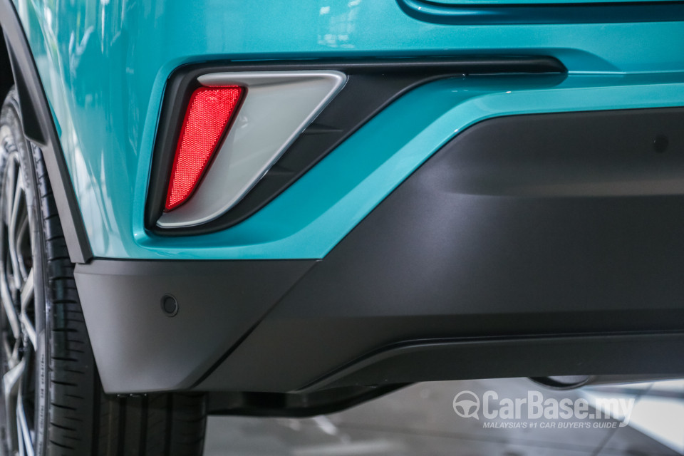 Toyota C-HR Mk1 (2018) Exterior