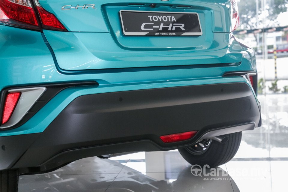Toyota C-HR Mk1 (2018) Exterior