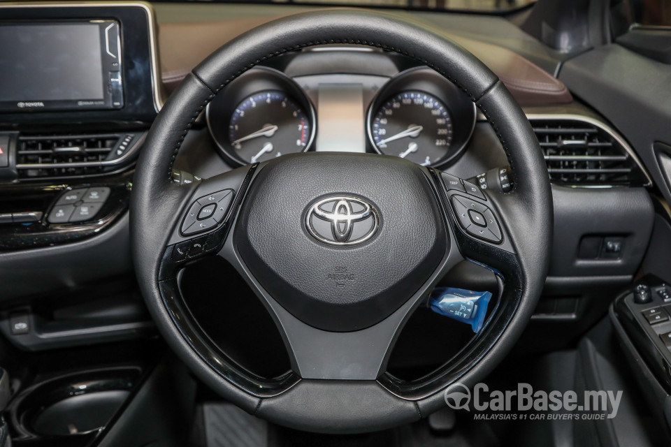 Toyota C-HR Mk1 (2018) Interior