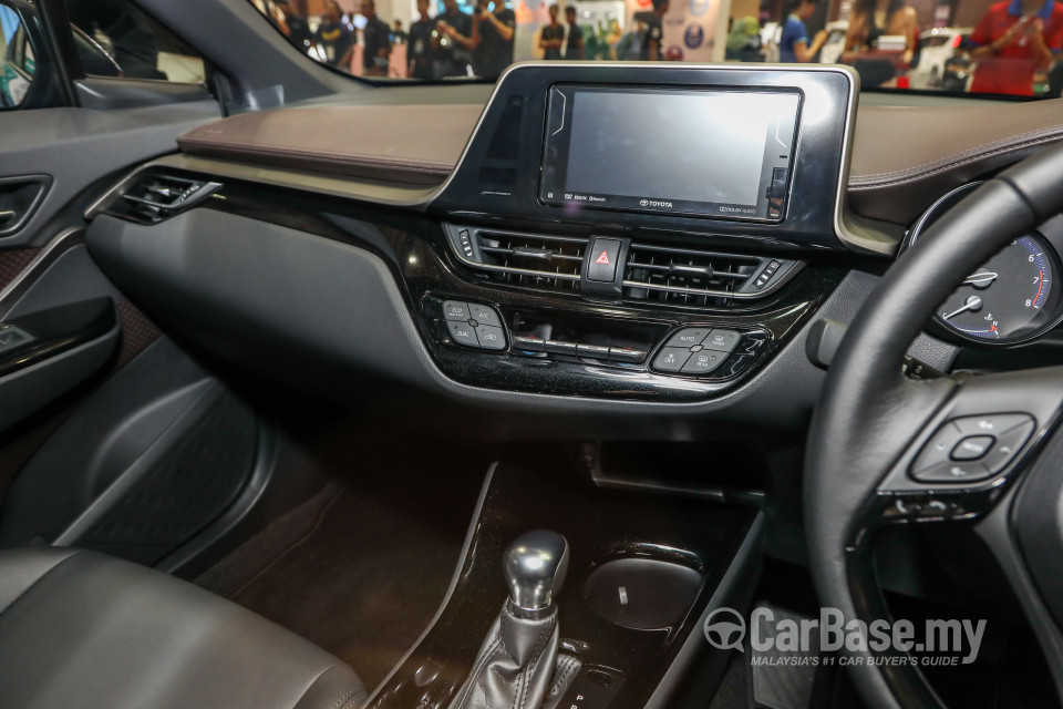 Toyota C-HR Mk1 (2018) Interior