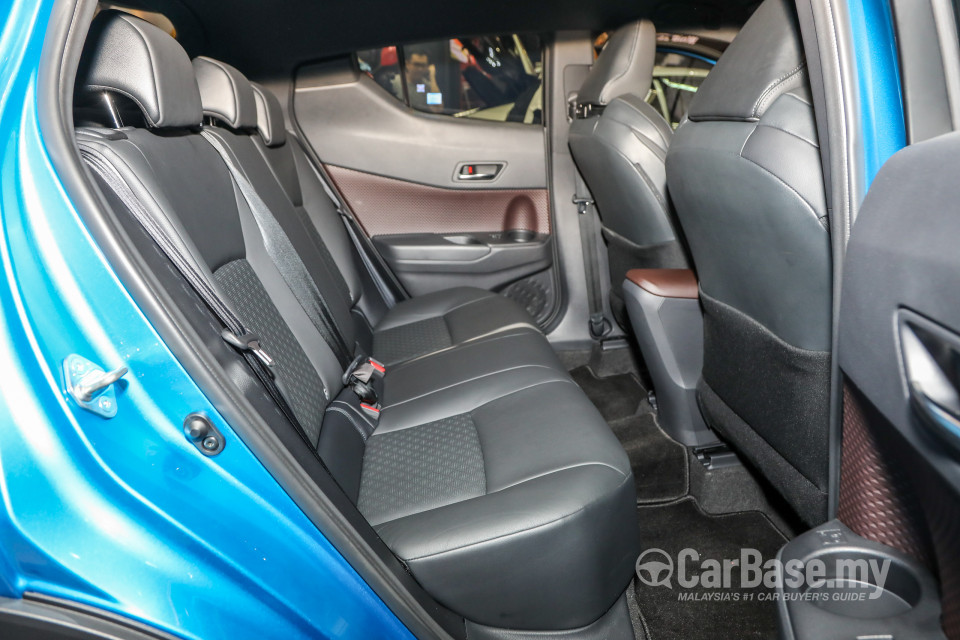 Toyota C-HR Mk1 (2018) Interior