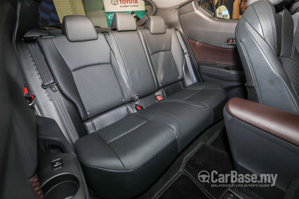 Toyota C-HR Mk1 (2018) Interior
