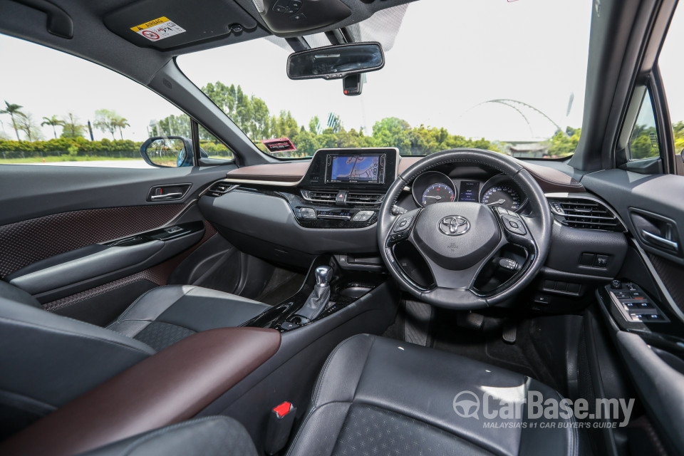 Toyota C-HR Mk1 (2018) Interior
