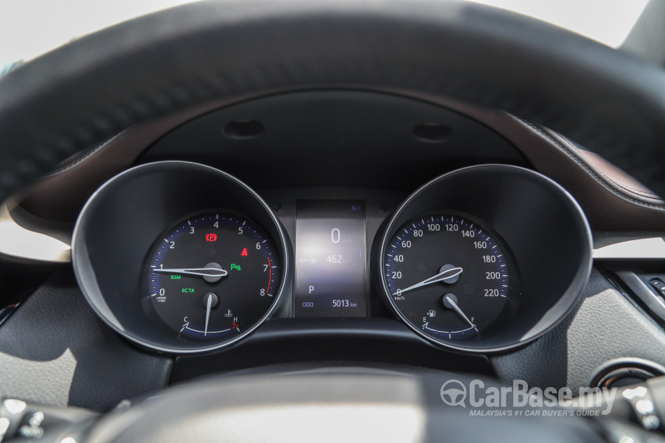 Toyota C-HR Mk1 (2018) Interior