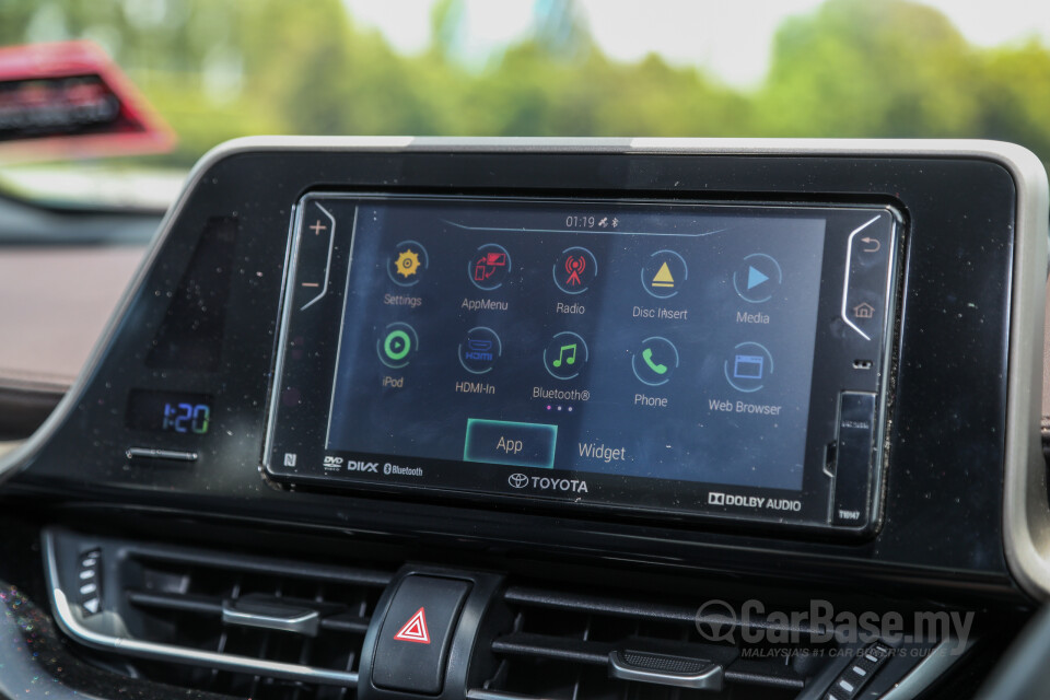 Perodua Aruz D38L (2019) Interior