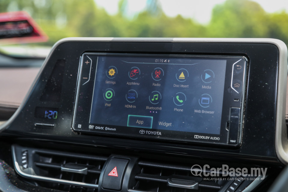 Toyota C-HR Mk1 (2018) Interior