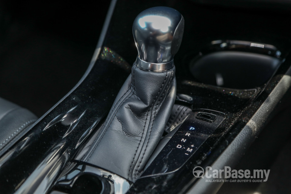 Toyota C-HR Mk1 (2018) Interior