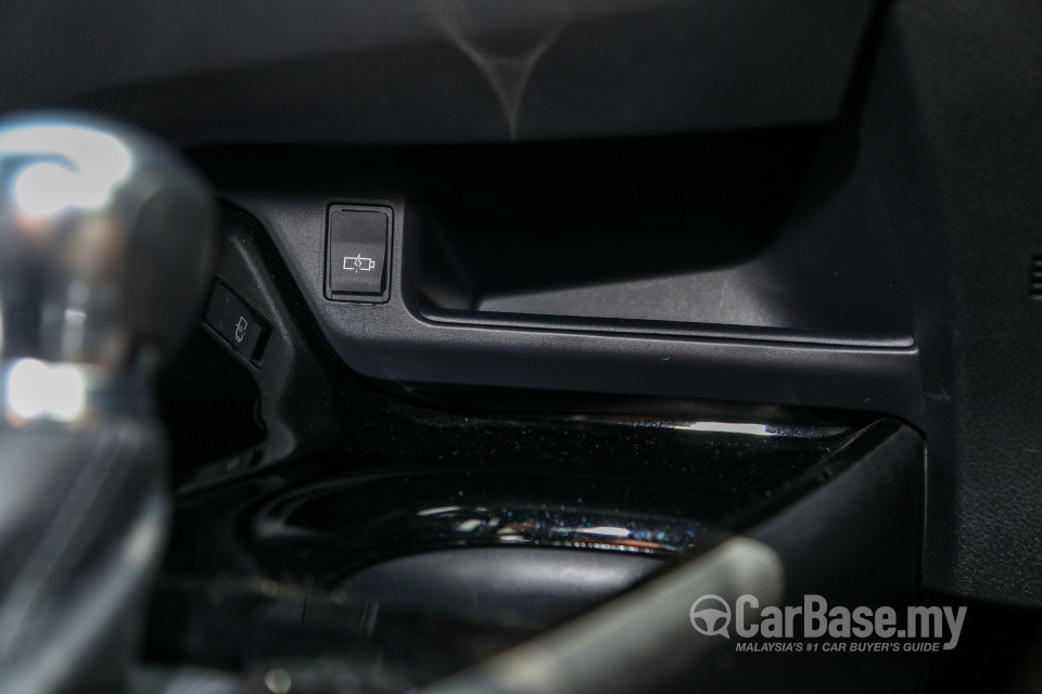 Toyota C-HR Mk1 (2018) Interior