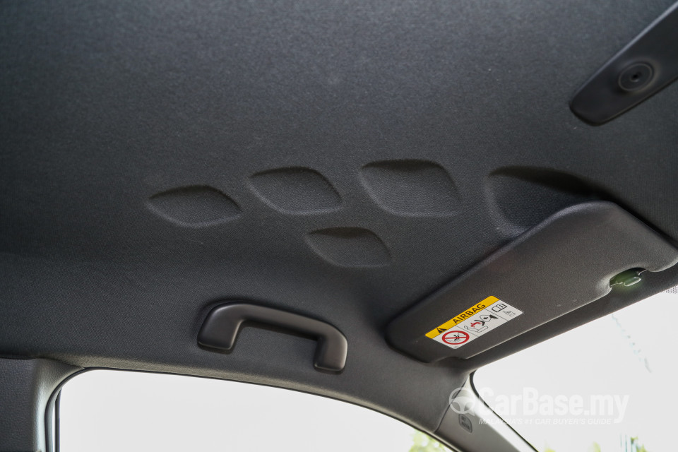 Toyota C-HR Mk1 (2018) Interior
