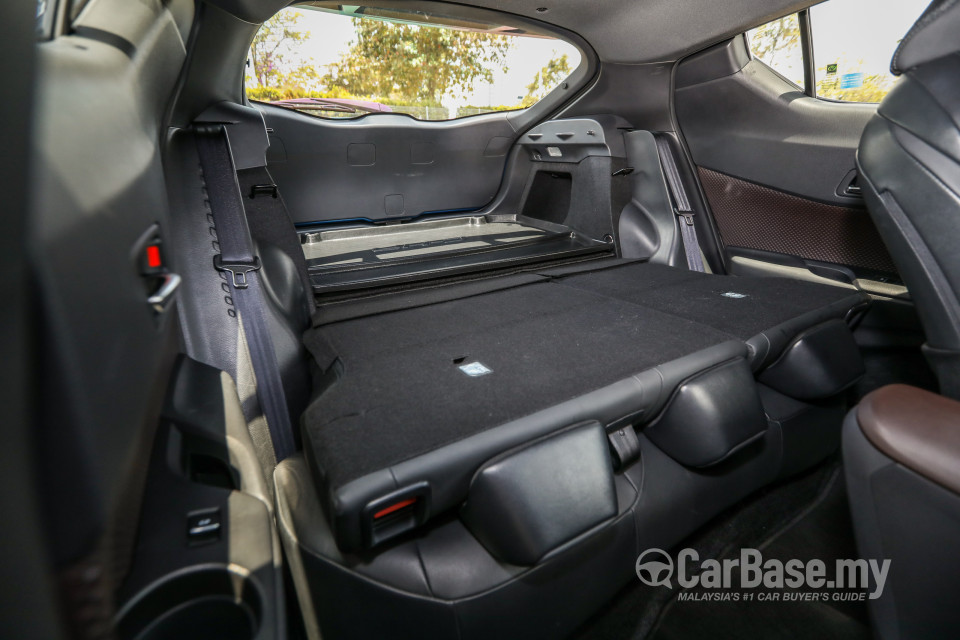 Toyota C-HR Mk1 (2018) Interior