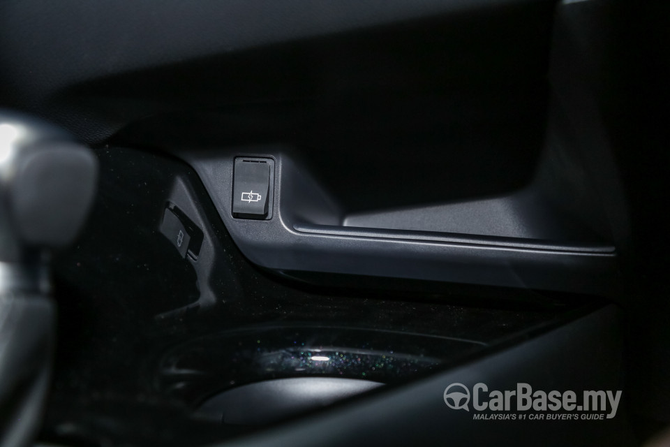 Toyota C-HR Mk1 (2018) Interior