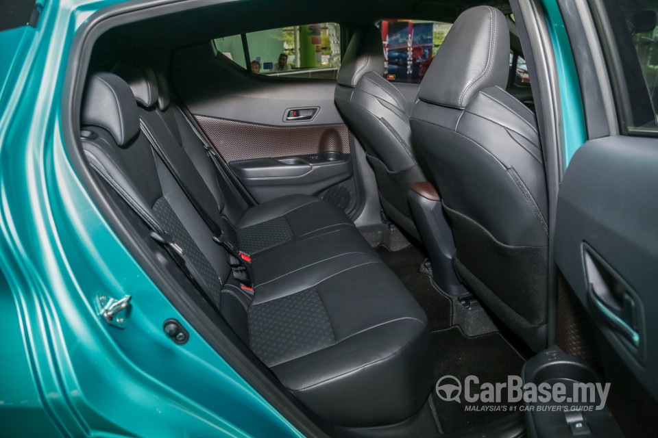 Toyota C-HR Mk1 (2018) Interior