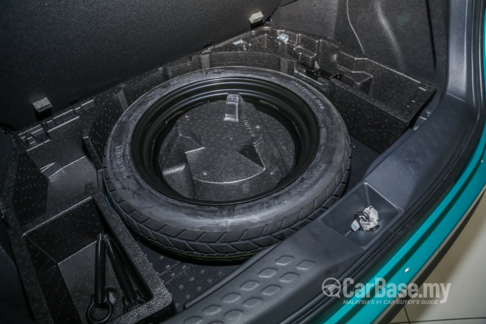 Toyota C-HR Mk1 (2018) Interior