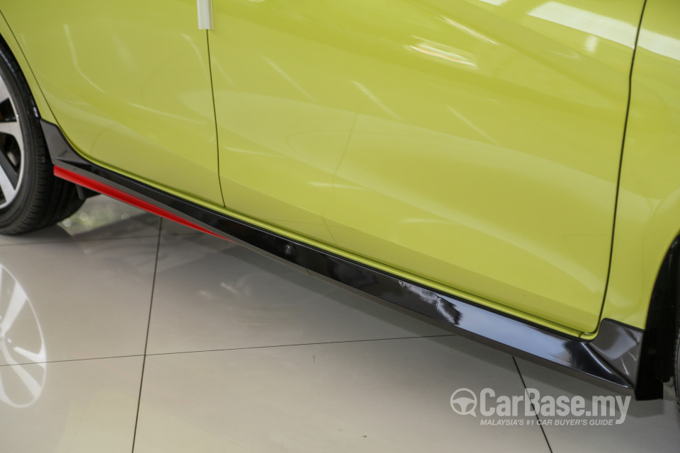 Toyota Yaris NSP151 Facelift (2019) Exterior