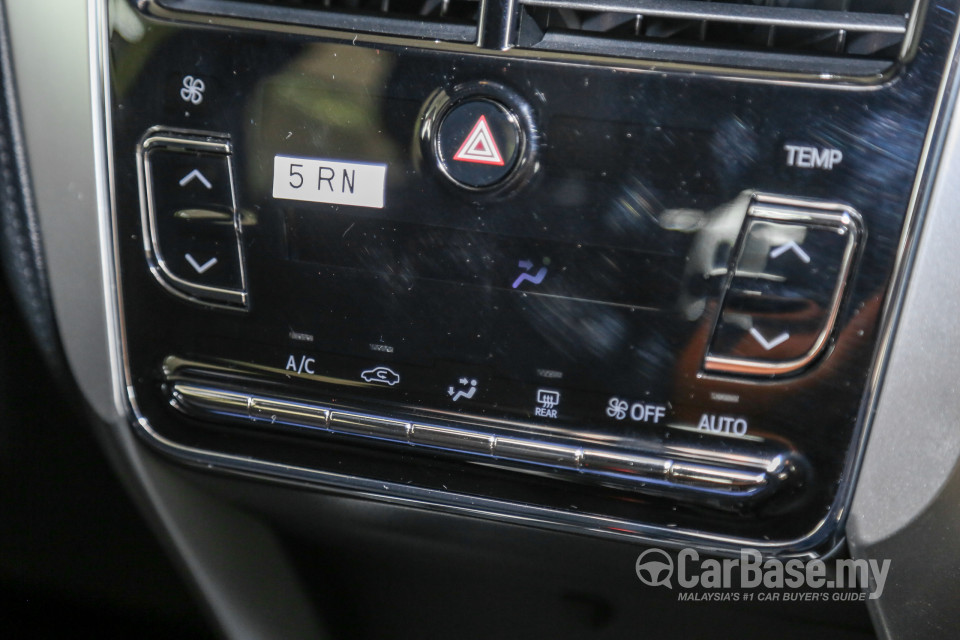 Toyota Yaris NSP151 Facelift (2019) Interior