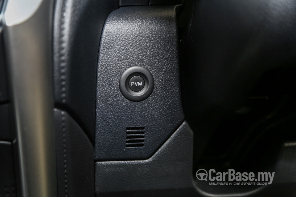 Toyota Yaris NSP151 Facelift (2019) Interior