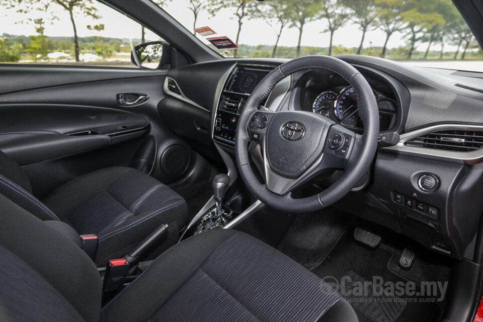 Mitsubishi ASX Mk1 Facelift (2013) Interior