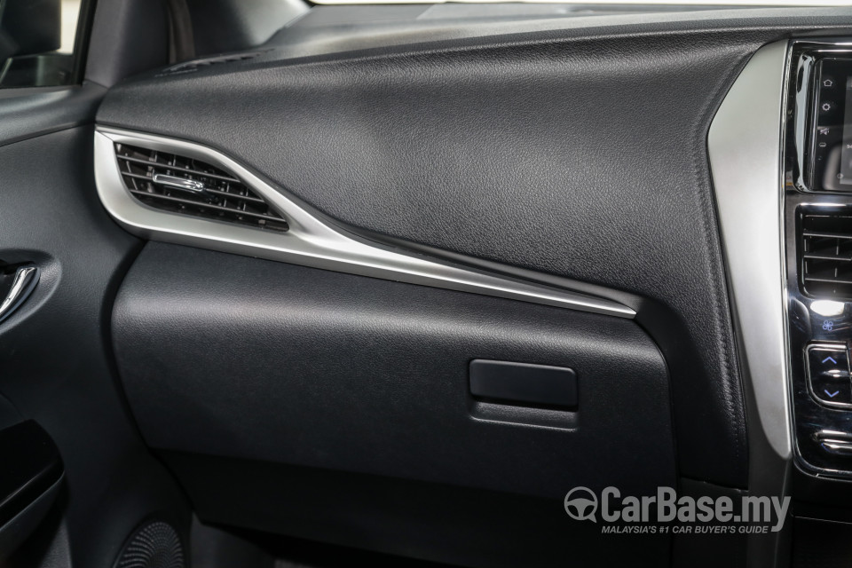 Toyota Yaris NSP151 Facelift (2019) Interior