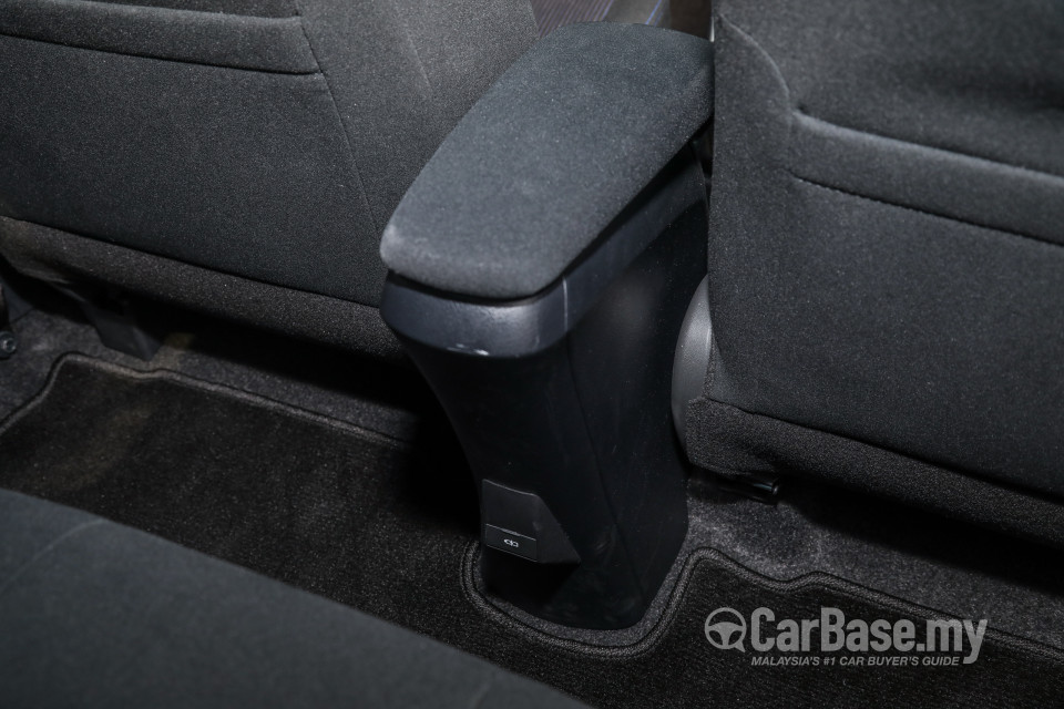 Toyota Yaris NSP151 Facelift (2019) Interior