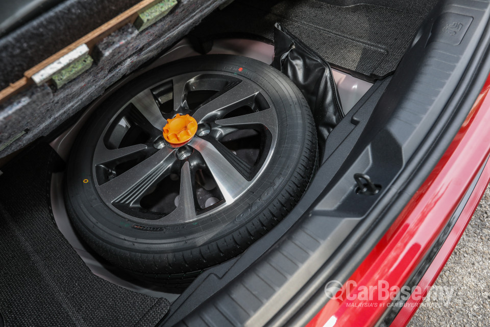 Toyota Yaris NSP151 Facelift (2019) Interior