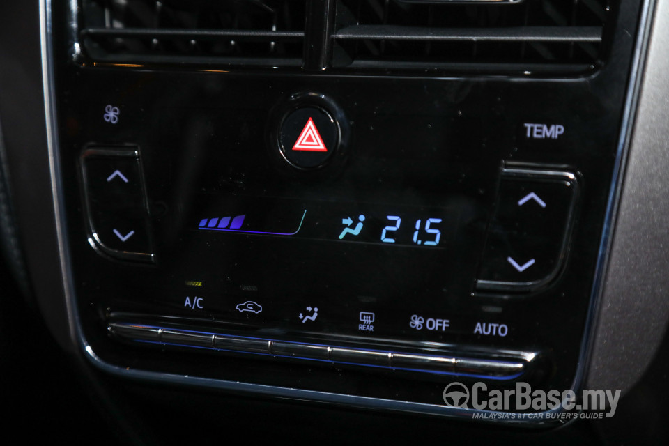 Toyota Yaris NSP151 Facelift 2 (2020) Interior