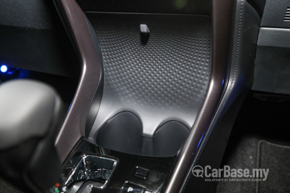 Toyota Yaris NSP151 Facelift 2 (2020) Interior