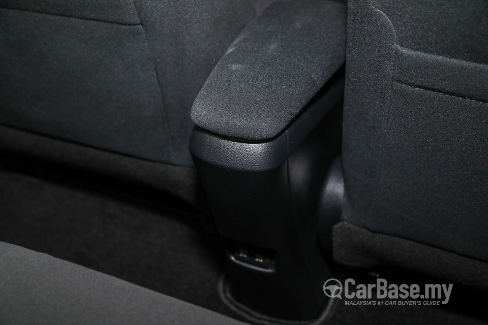Toyota Yaris NSP151 Facelift 2 (2020) Interior