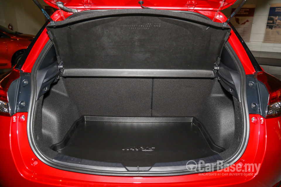 Toyota Yaris NSP151 Facelift 2 (2020) Interior