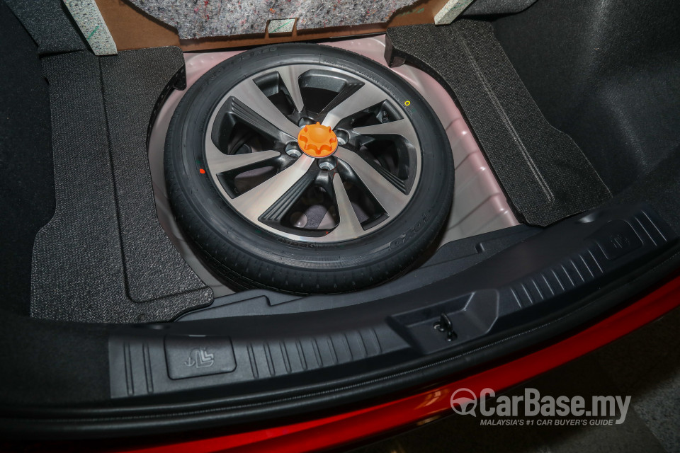 Toyota Yaris NSP151 Facelift 2 (2020) Interior